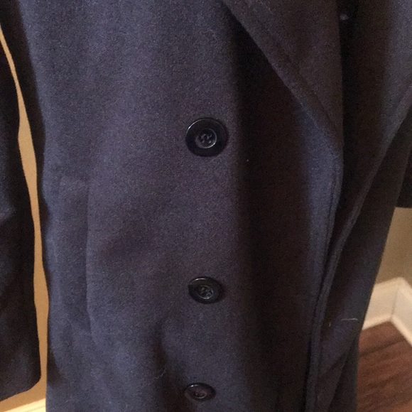 Black wide collar double button trench coat. Size SMALL - Picture 12 of 14